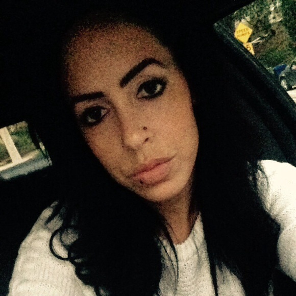 Meet your Posher, Alison - Picture 2 of 2